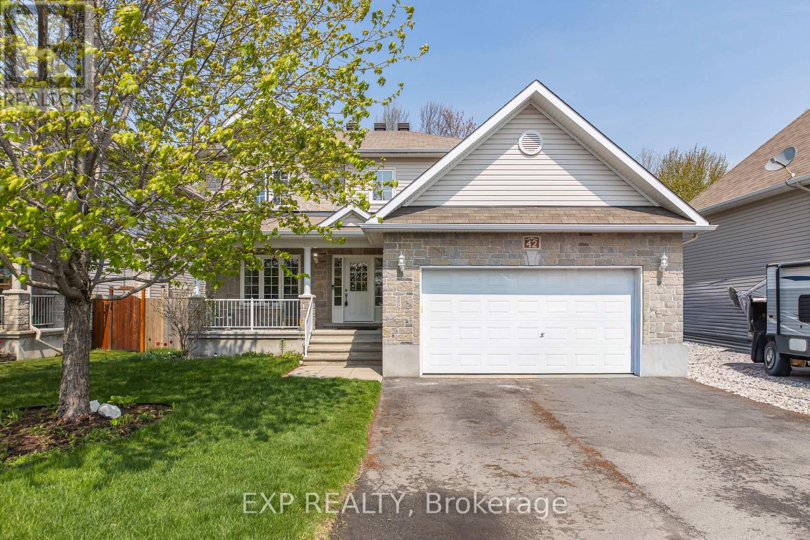 42 OASIS STREET - 1