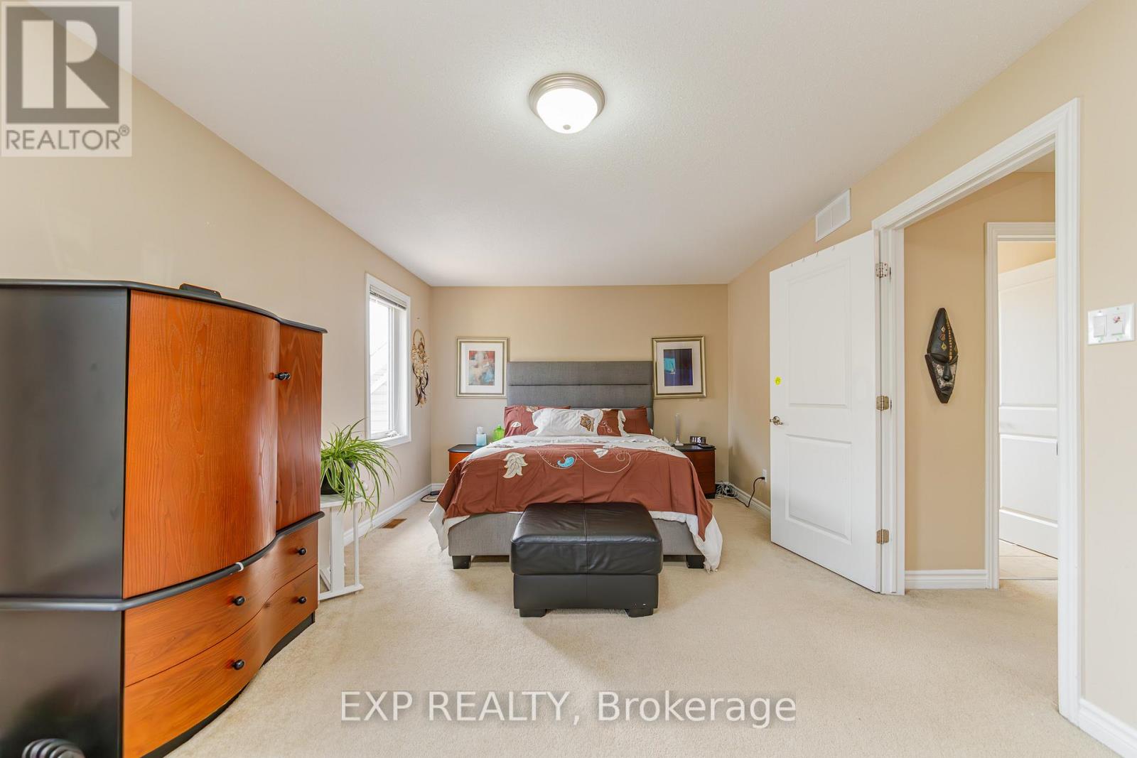 42 OASIS STREET - 20