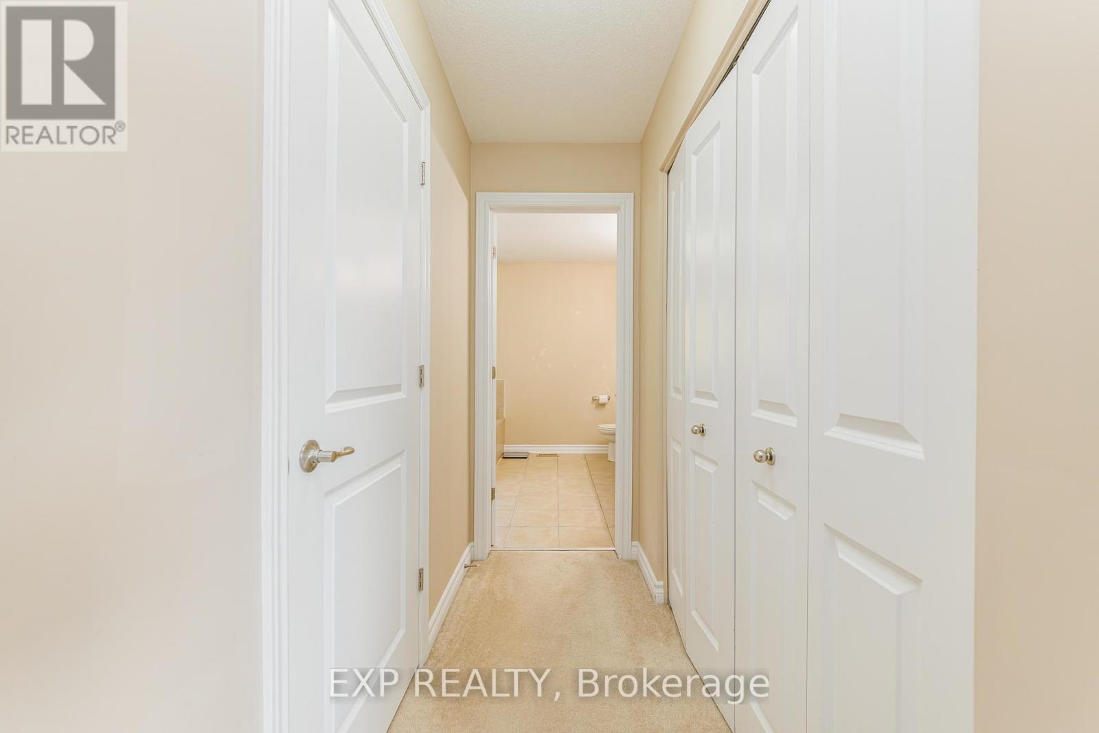 42 OASIS STREET - 23