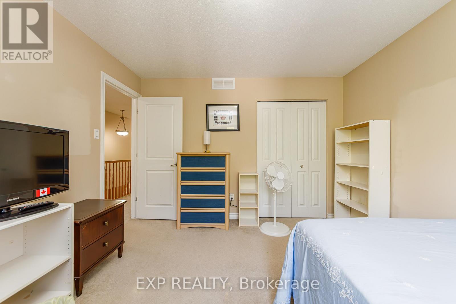 42 OASIS STREET - 31