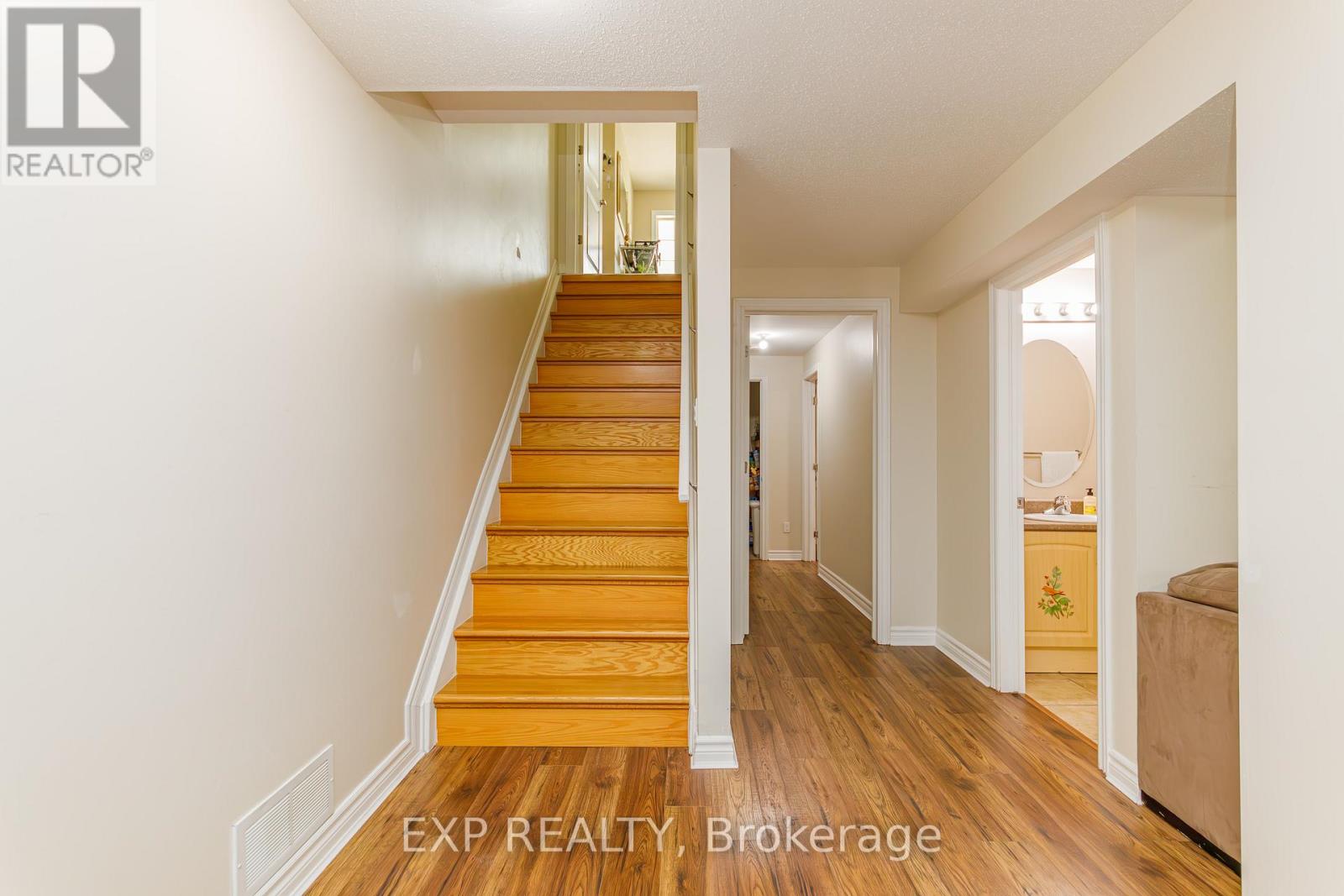 42 OASIS STREET - 34