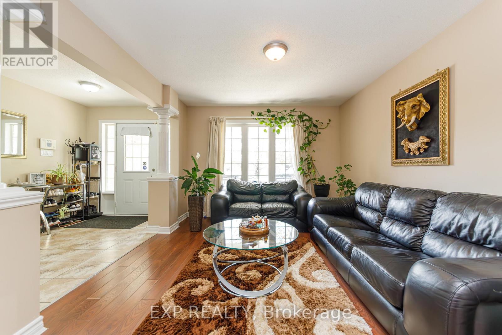 42 OASIS STREET - 4