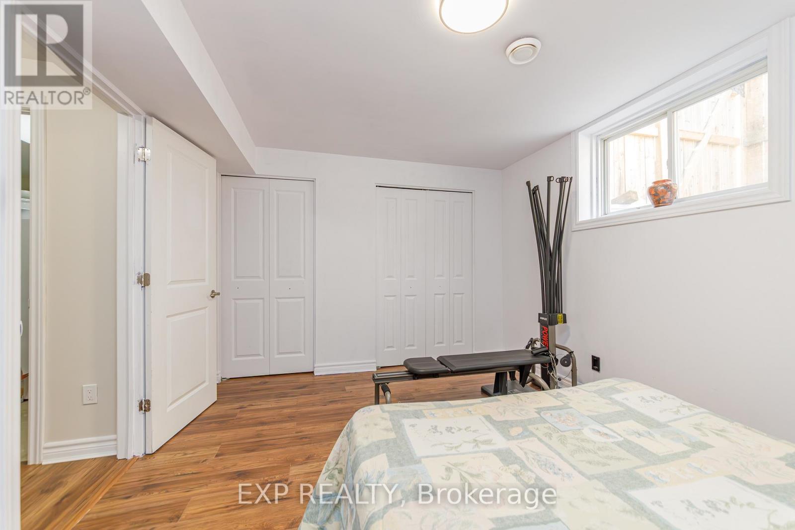 42 OASIS STREET - 40