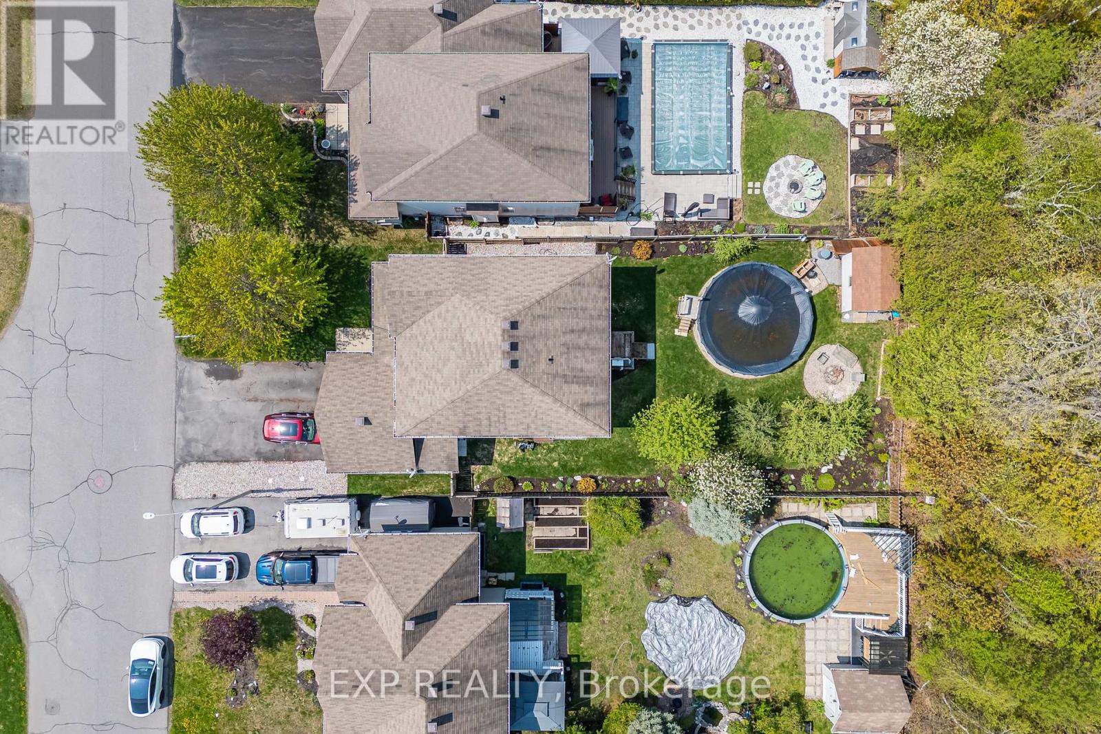 42 OASIS STREET - 44
