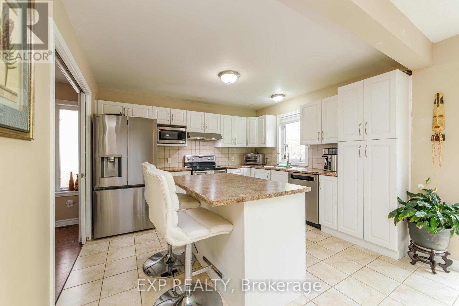 42 OASIS STREET - 7