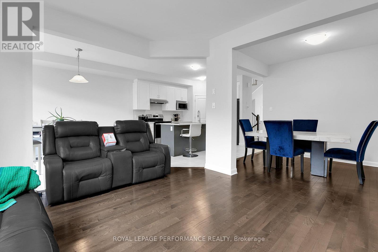 631 IDYLLIC TERRACE - 11