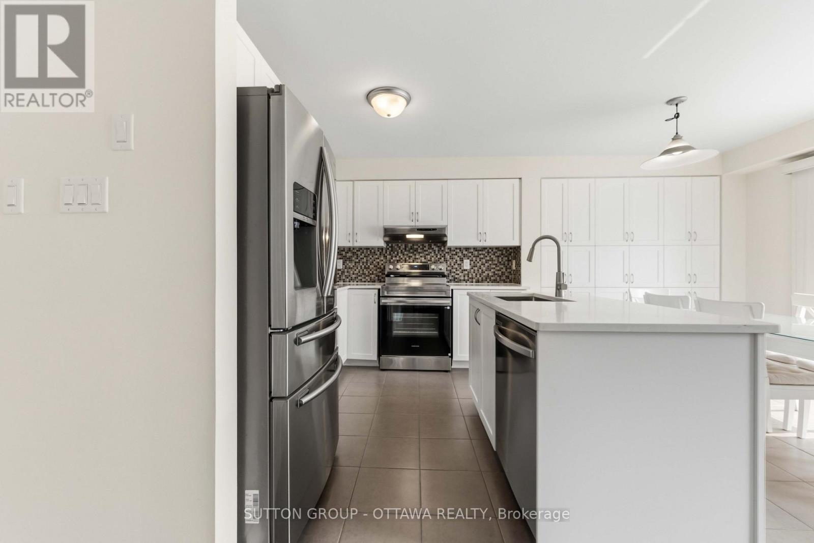 3 Bed, 4 Bath House for Sale in Ottawa – 120 DUNFOREST TERRACE, Ottawa – MLS# X13566946 - Image 11