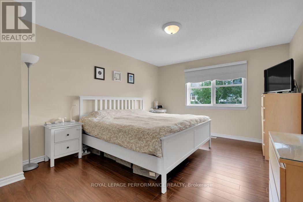 152 PURPLE FINCH CRESCENT - 18