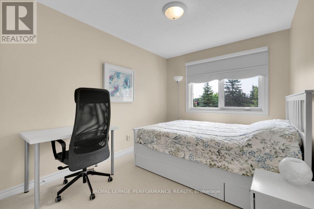 152 PURPLE FINCH CRESCENT - 23