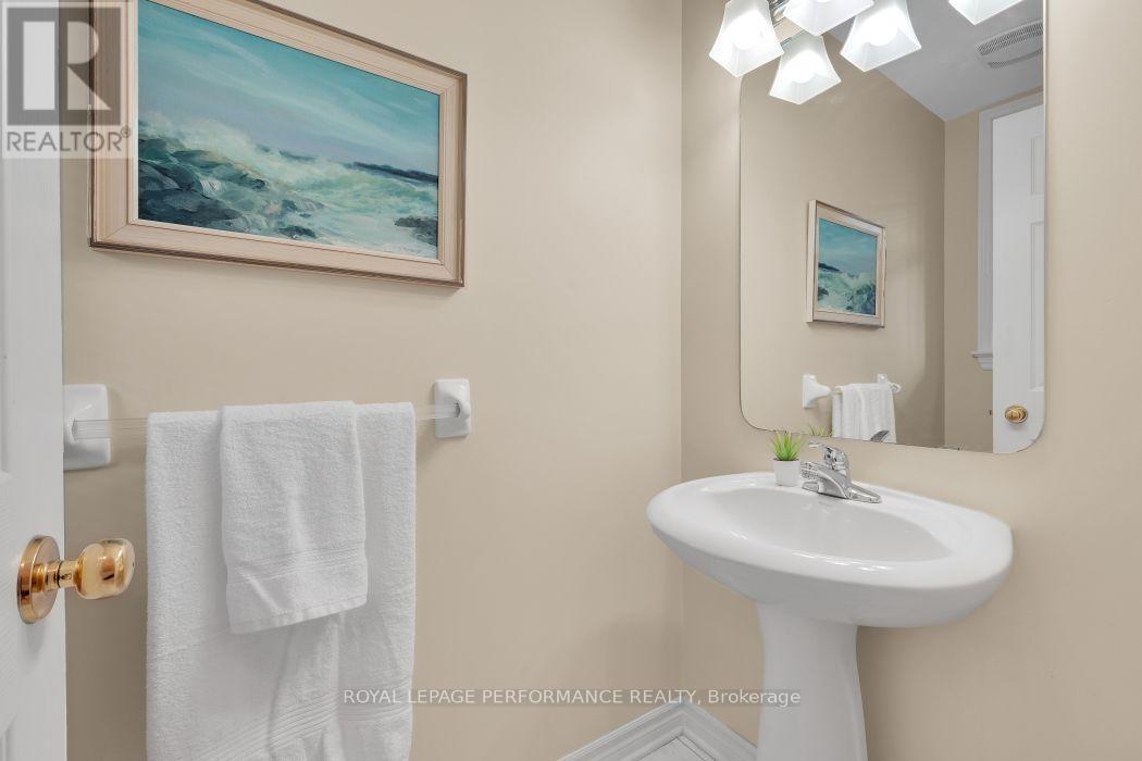 152 PURPLE FINCH CRESCENT - 3