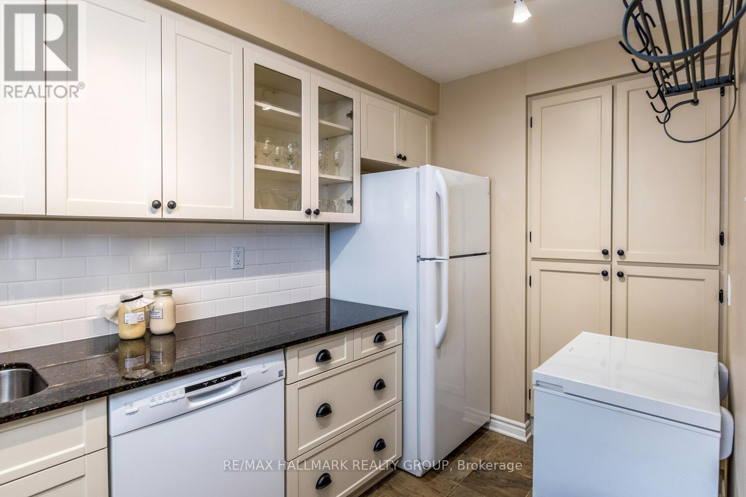 2 Bed, 2 Bath Apartment for Rent in Ottawa – 902 – 470 LAURIER AVENUE W, Ottawa – MLS# X13567004 - Image 13