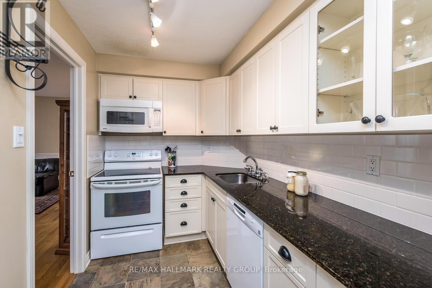 2 Bed, 2 Bath Apartment for Rent in Ottawa – 902 – 470 LAURIER AVENUE W, Ottawa – MLS# X13567004 - Image 14