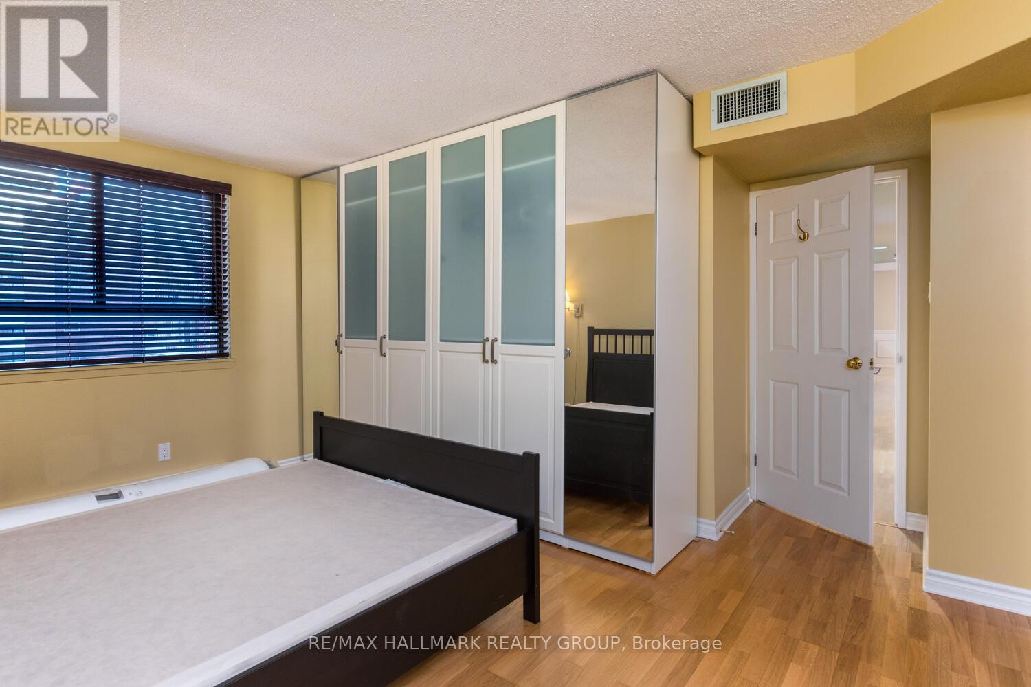 2 Bed, 2 Bath Apartment for Rent in Ottawa – 902 – 470 LAURIER AVENUE W, Ottawa – MLS# X13567004 - Image 18