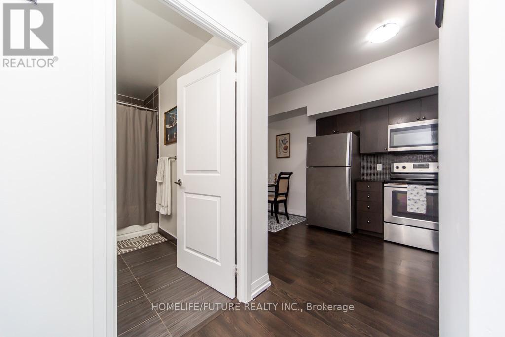 #203 9560 MARKHAM ROAD - 37