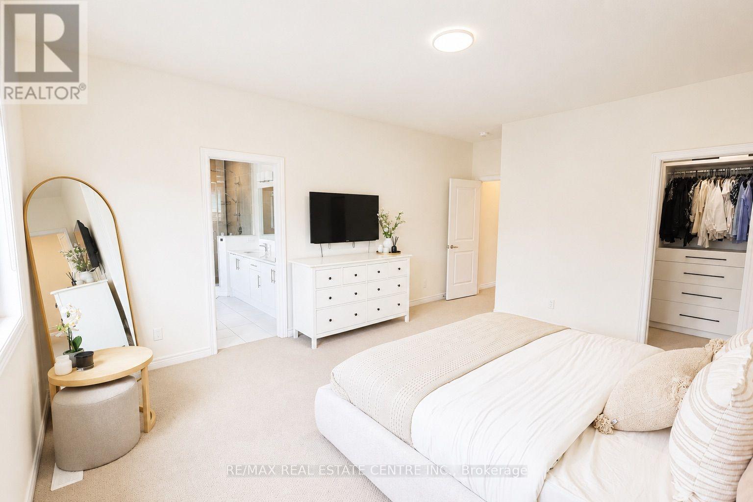 120 BUSATO DRIVE - 21