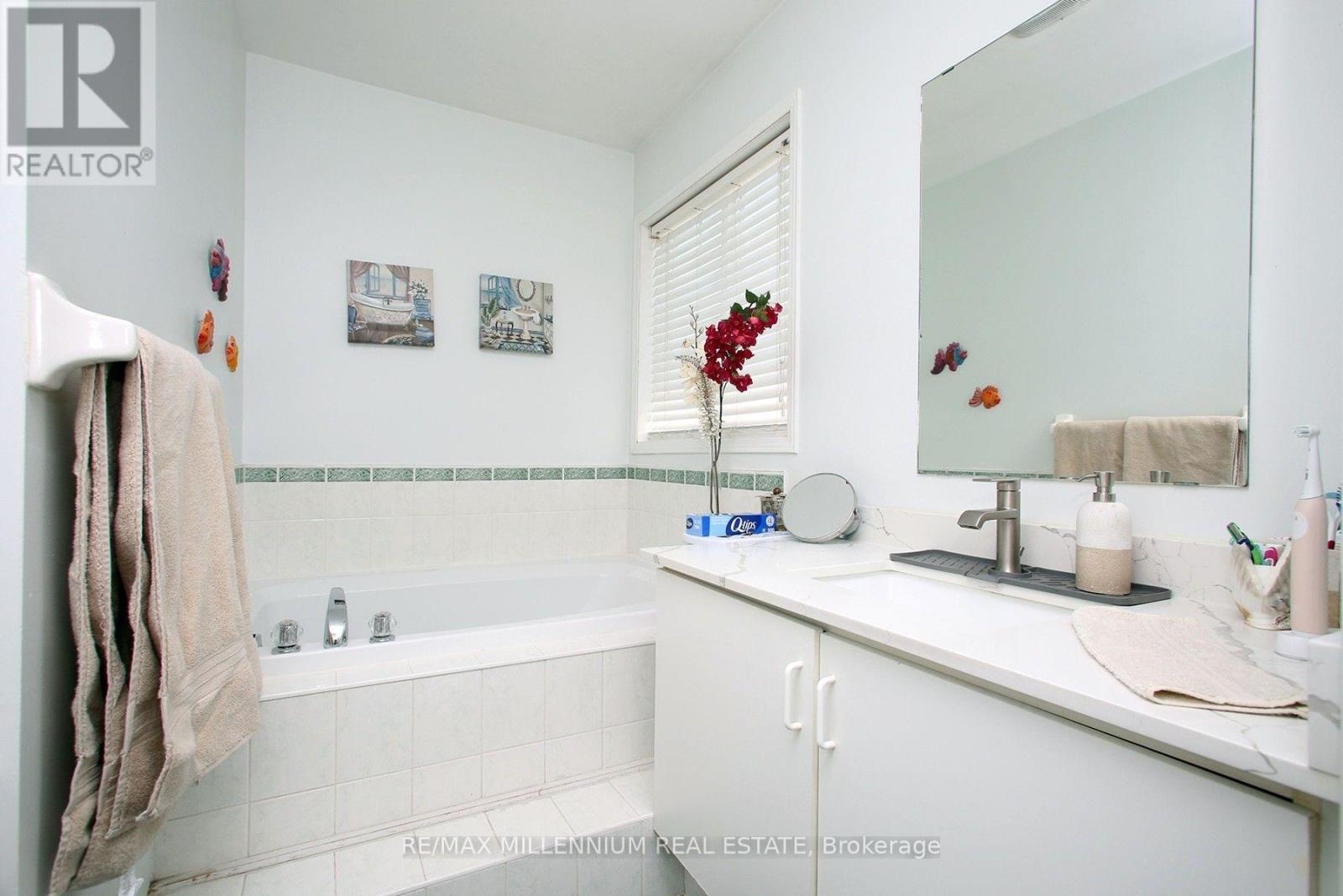 #20 20 KENWOOD DRIVE - 21