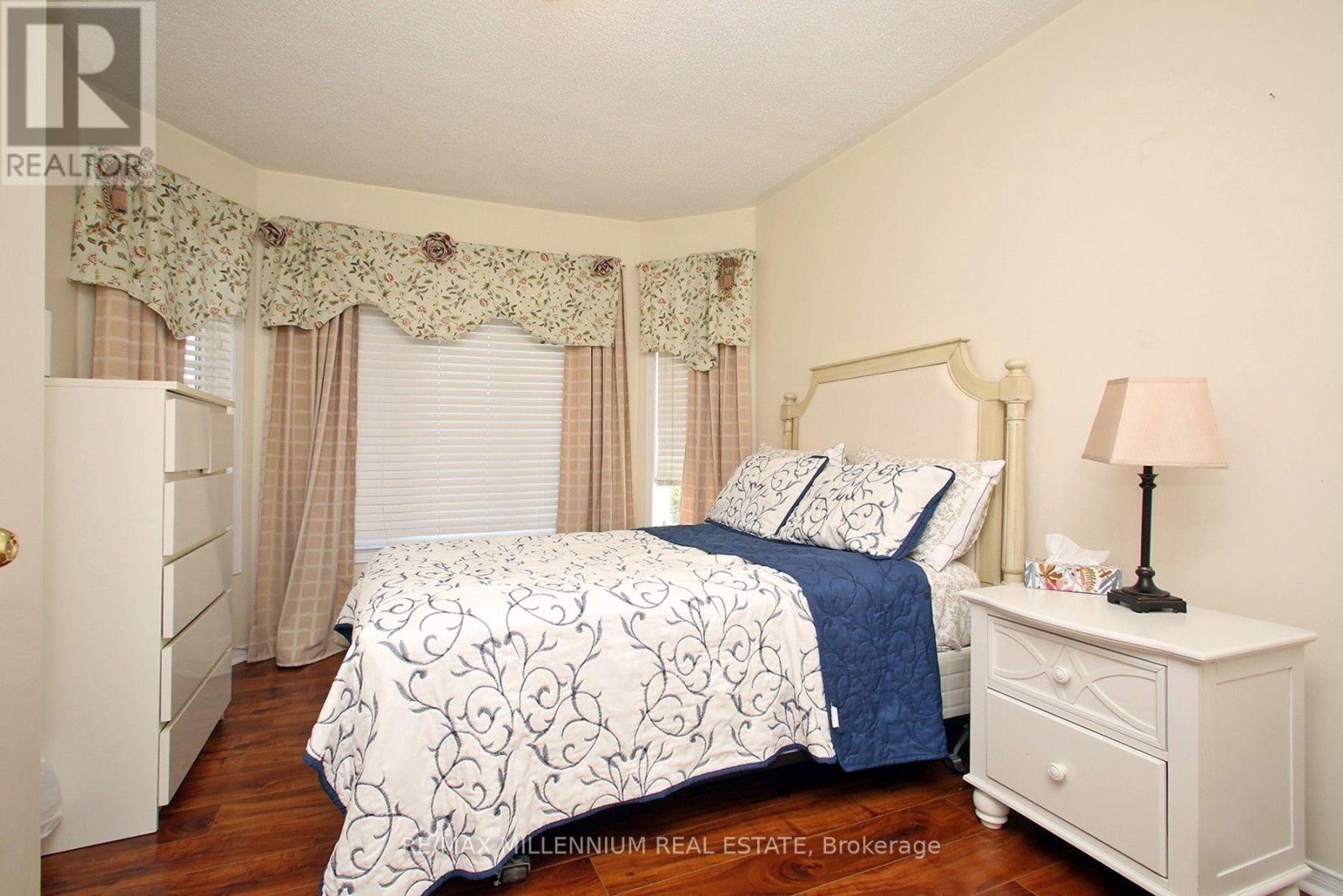 #20 20 KENWOOD DRIVE - 24
