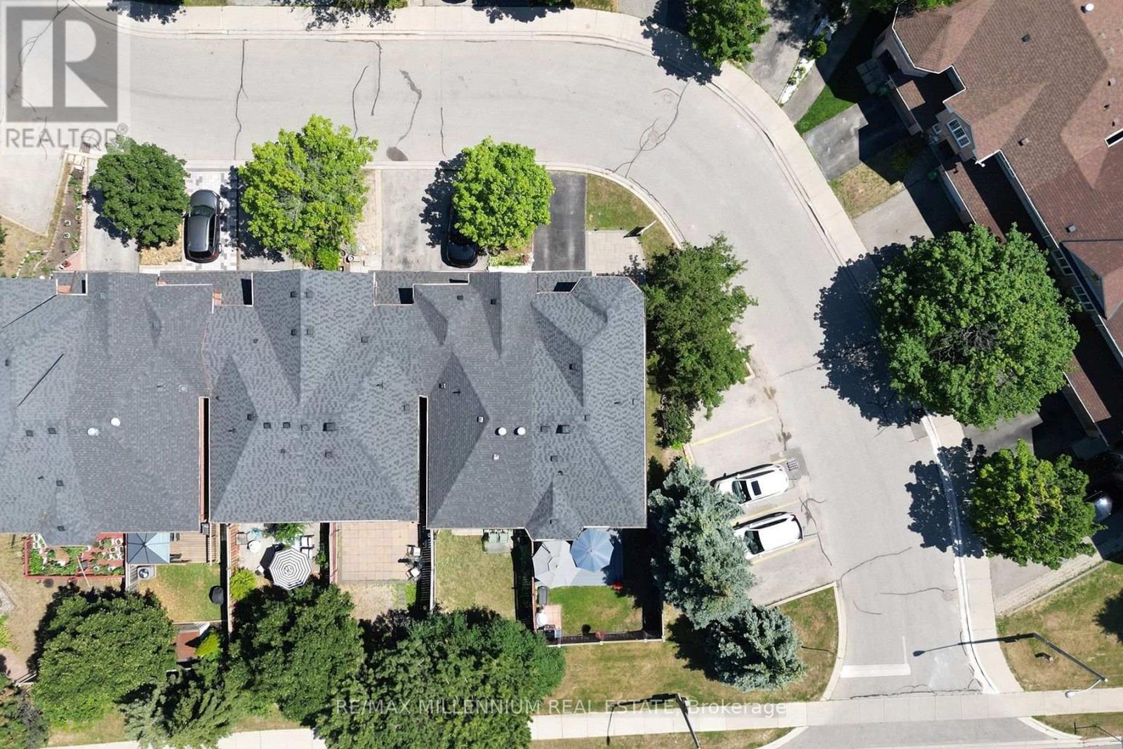 #20 20 KENWOOD DRIVE - 29