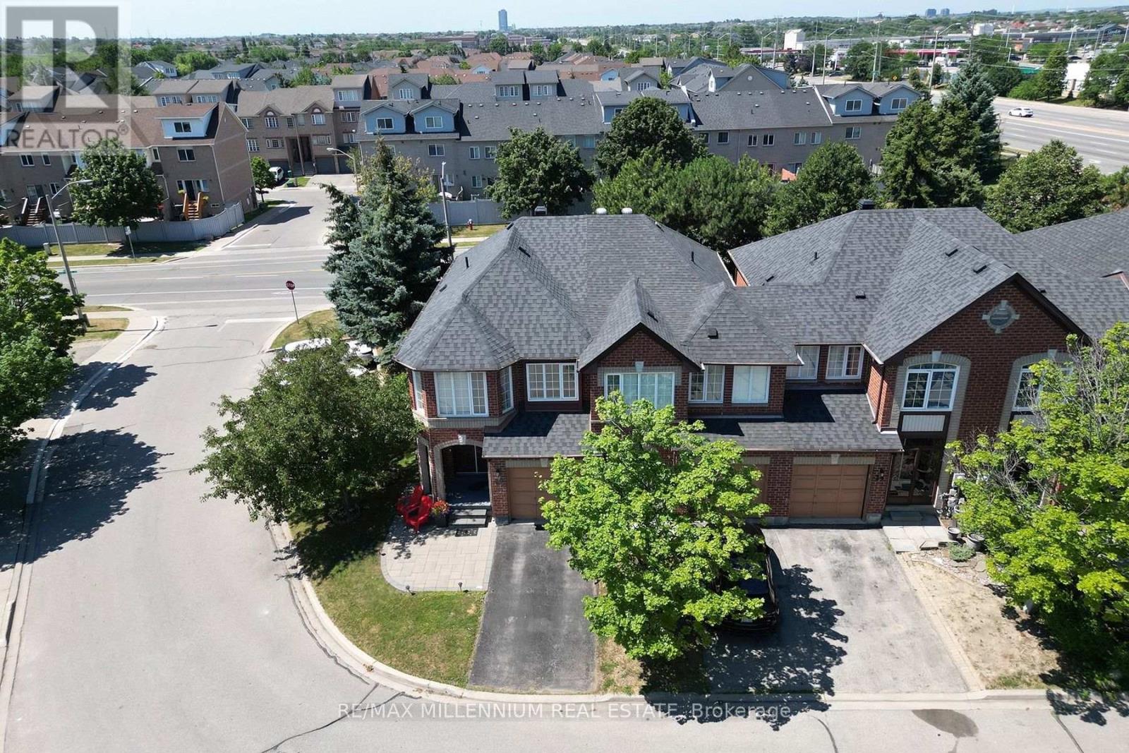 #20 20 KENWOOD DRIVE - 38