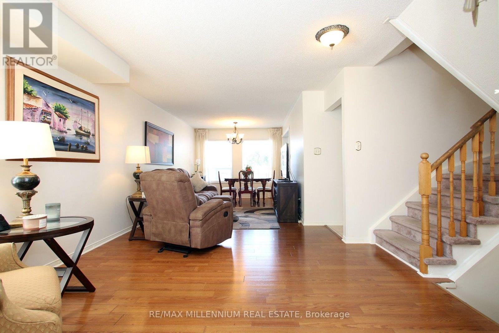 #20 20 KENWOOD DRIVE - 6