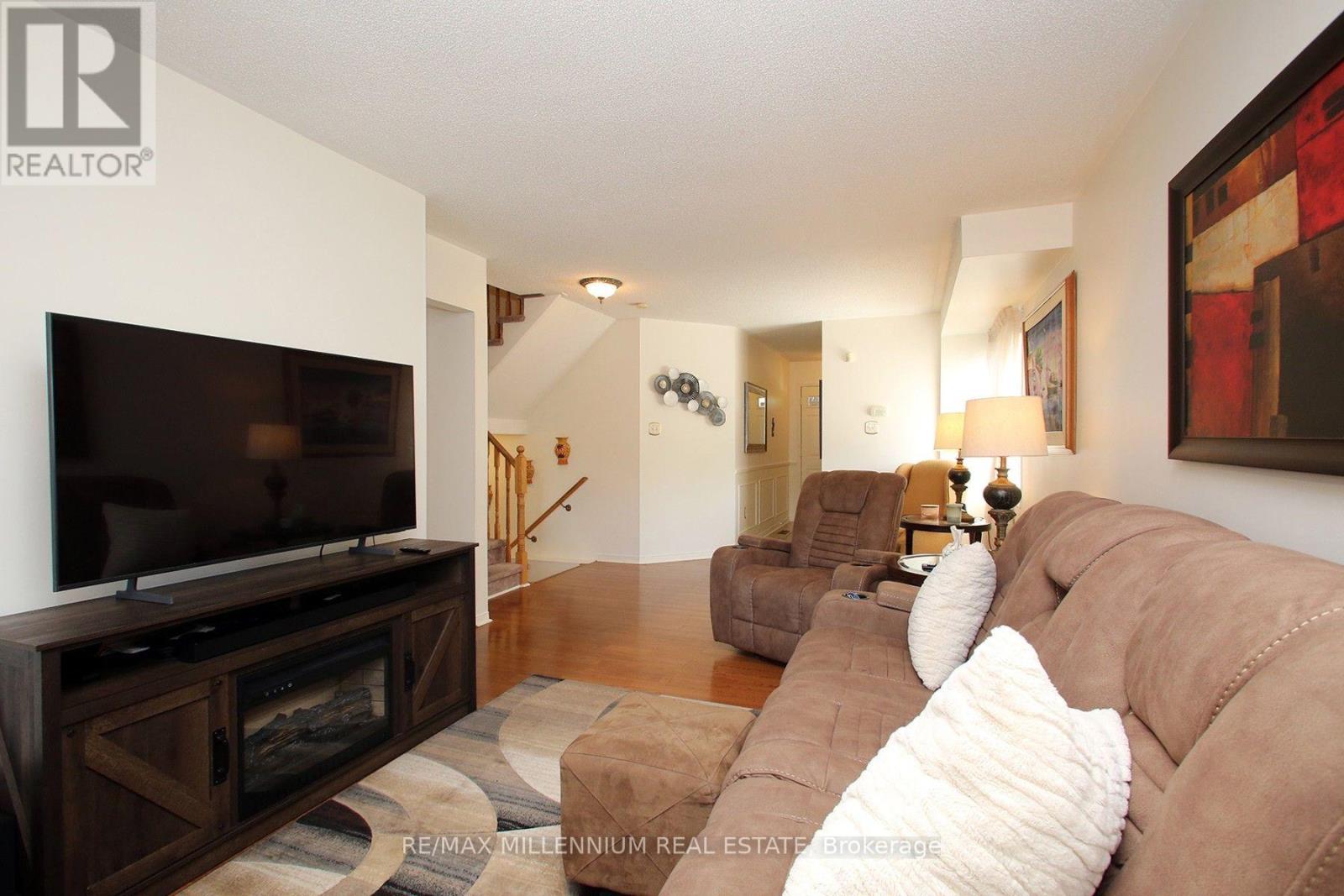 #20 20 KENWOOD DRIVE - 8