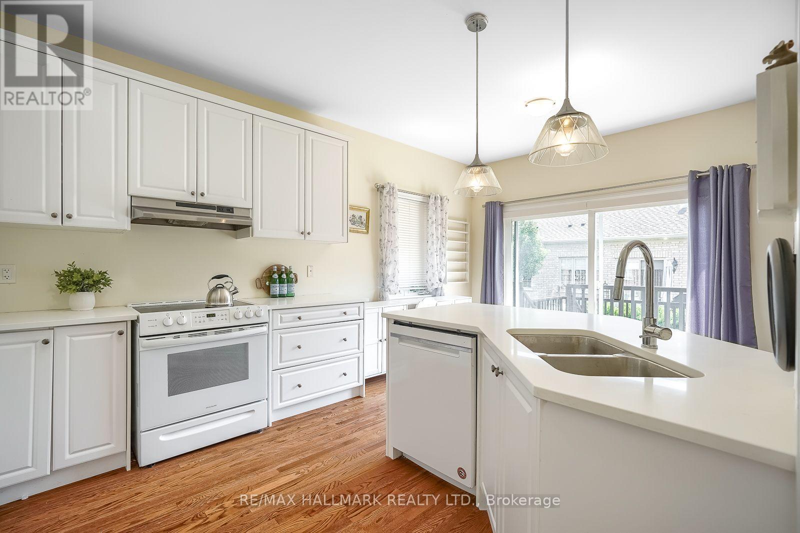 #51 18 AMARILLO ROAD - 19