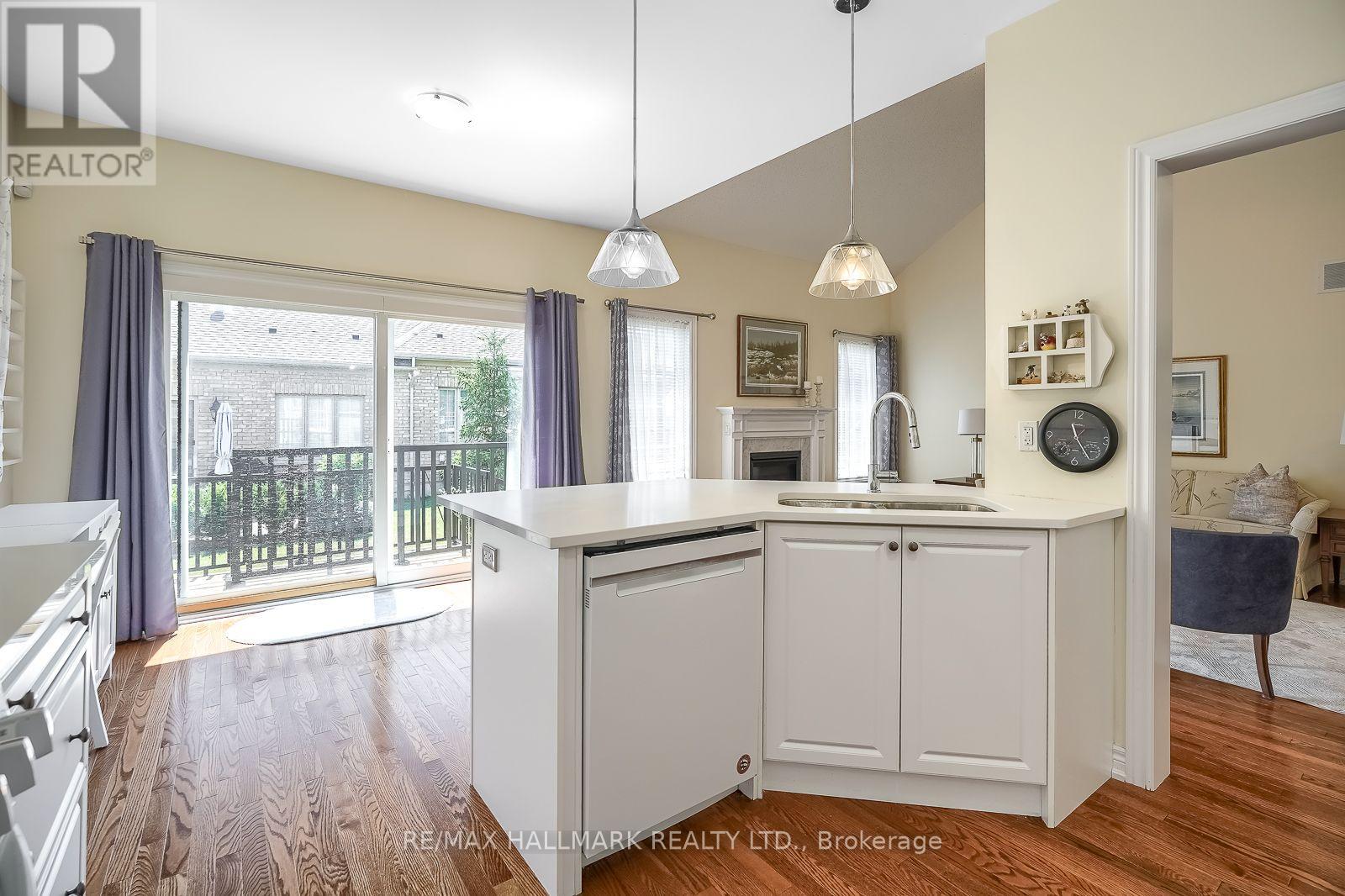 #51 18 AMARILLO ROAD - 20