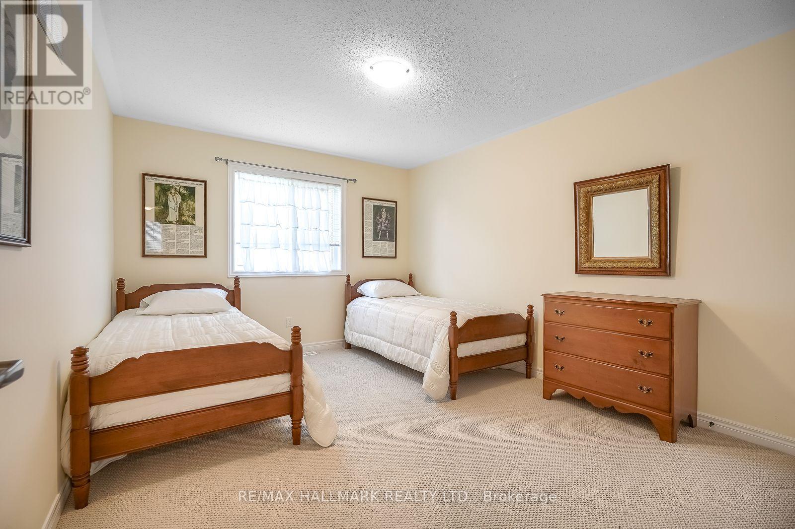 #51 18 AMARILLO ROAD - 33
