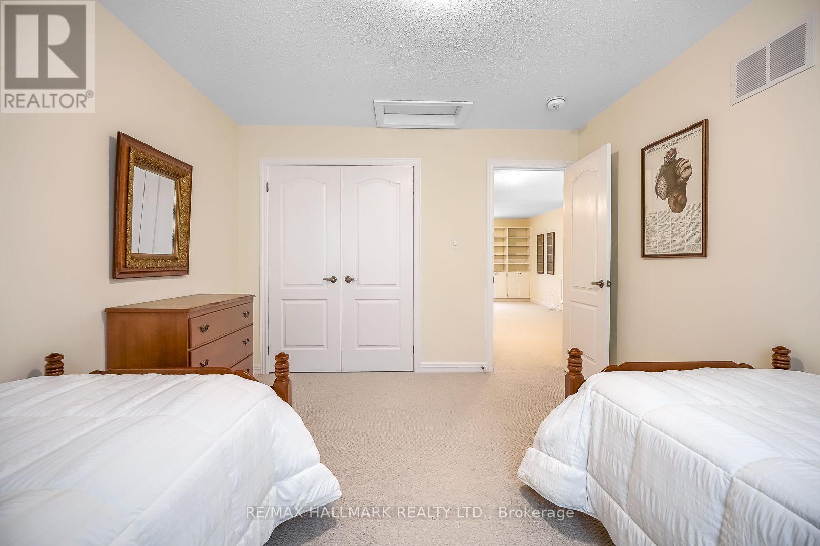 #51 18 AMARILLO ROAD - 34