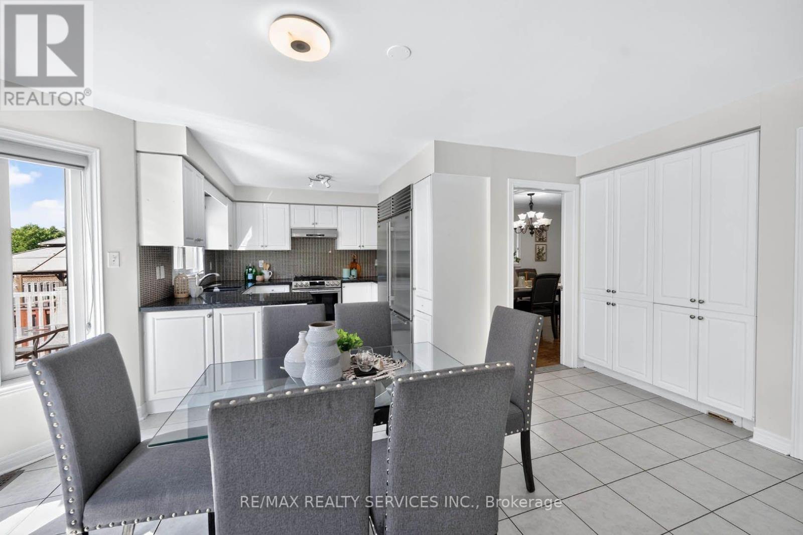 38 DEERGLEN DRIVE - 11