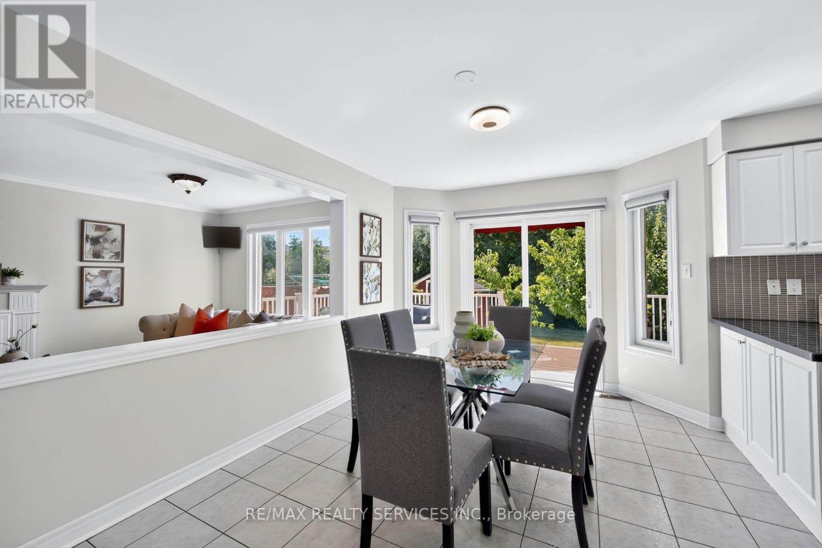 38 DEERGLEN DRIVE - 12