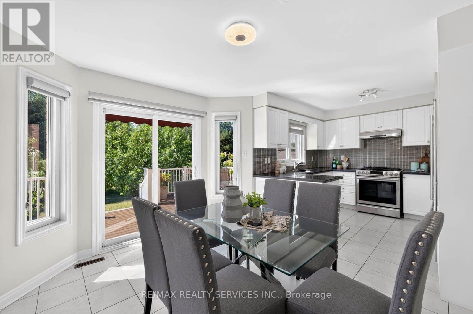 38 DEERGLEN DRIVE - 13