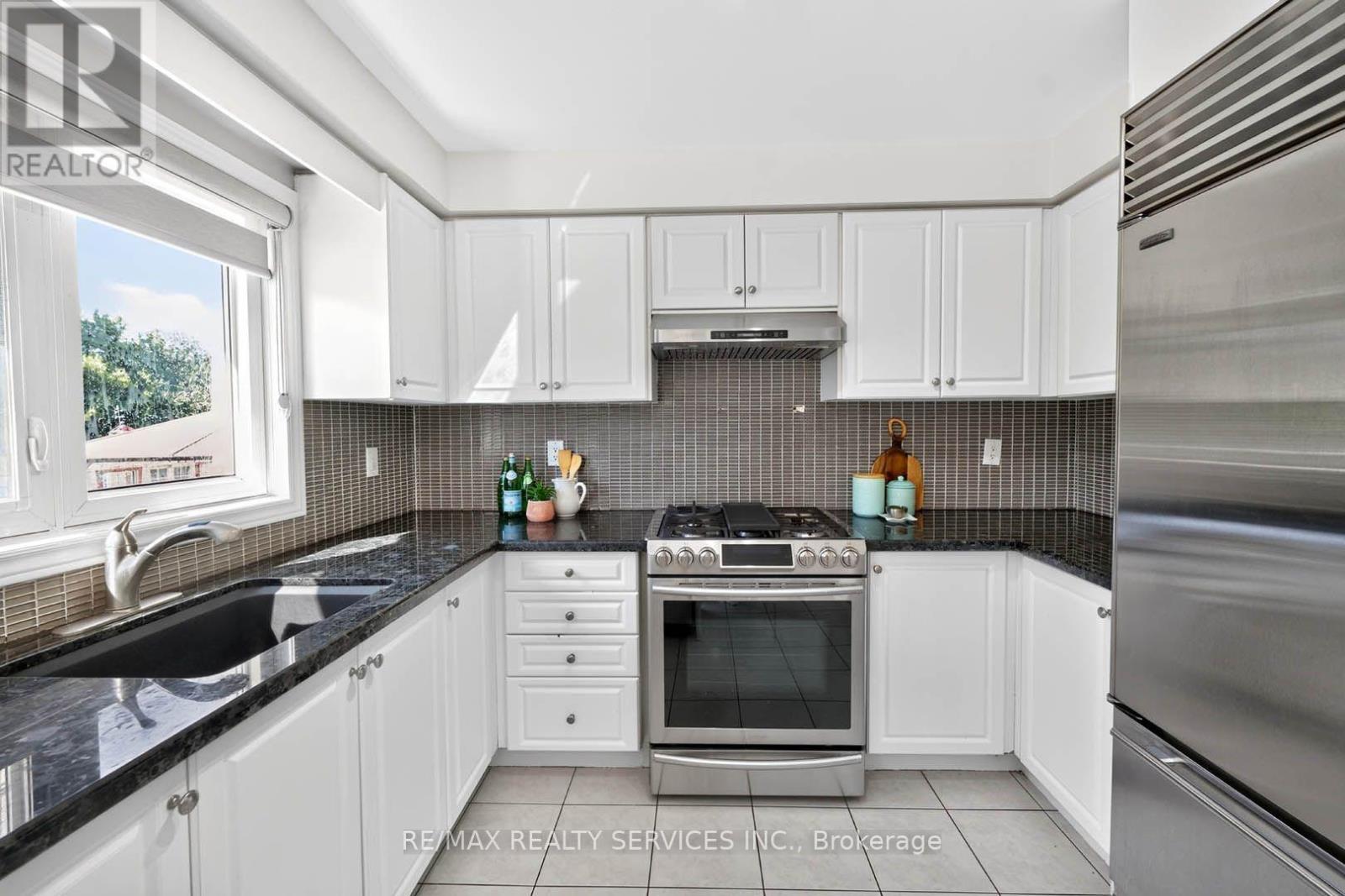 38 DEERGLEN DRIVE - 15