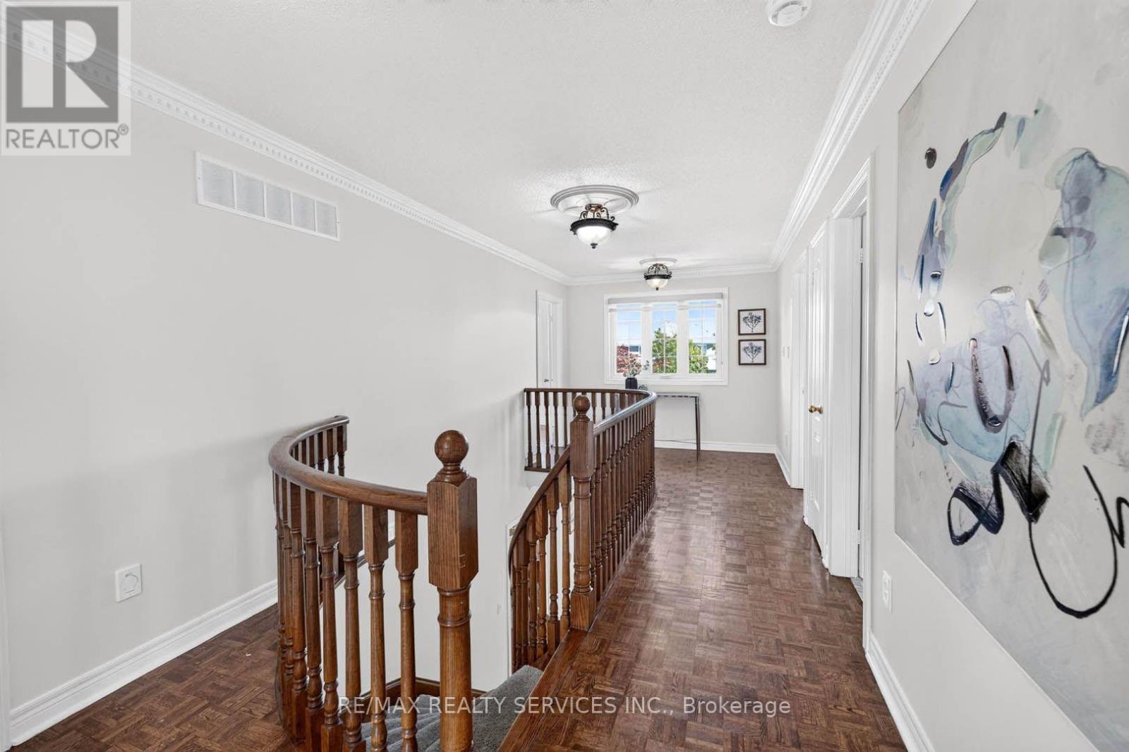 38 DEERGLEN DRIVE - 24