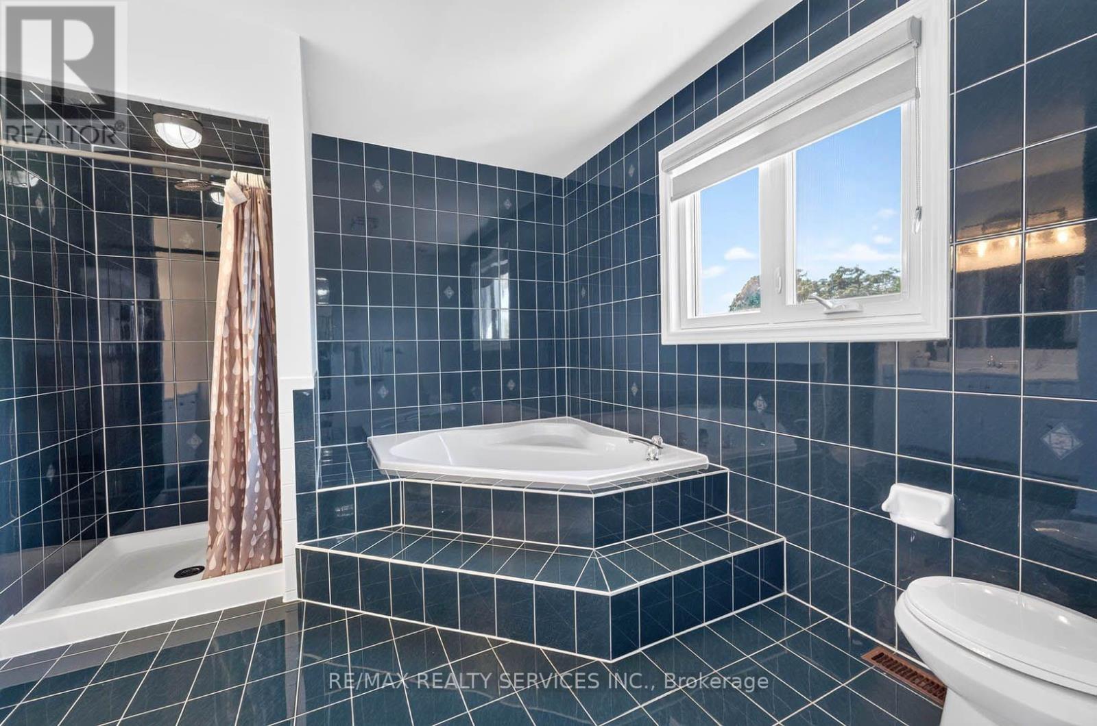 38 DEERGLEN DRIVE - 28
