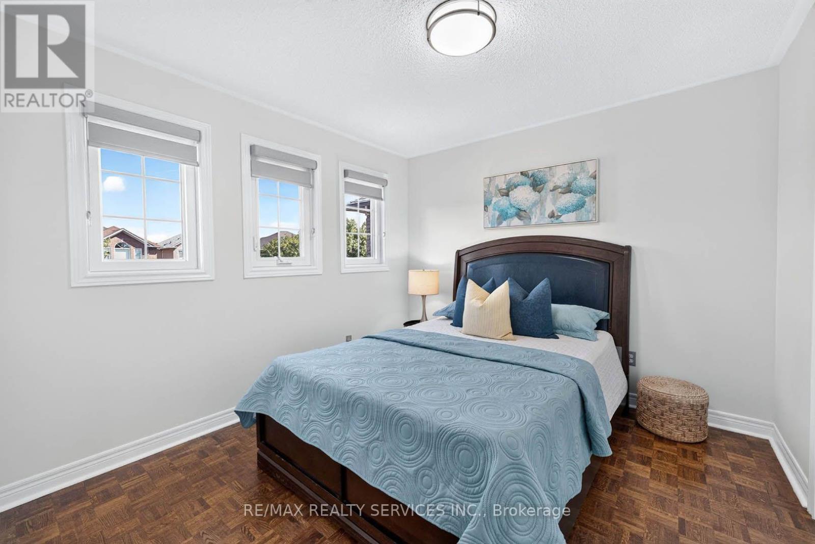 38 DEERGLEN DRIVE - 32