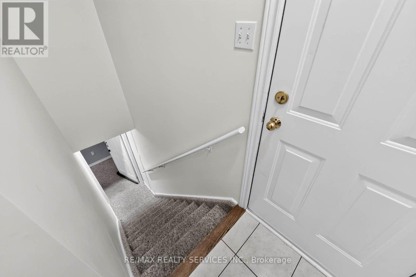 38 DEERGLEN DRIVE - 37