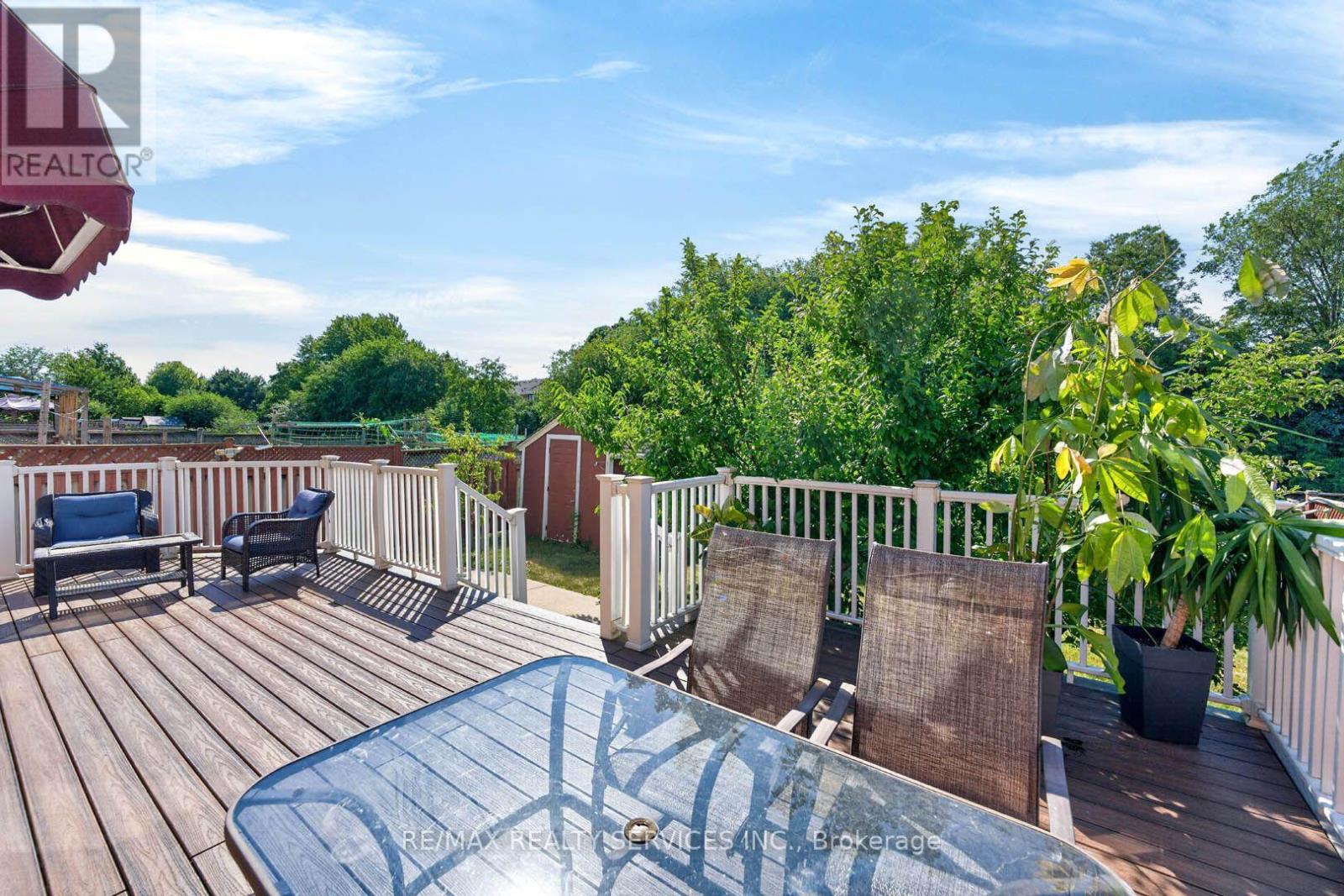38 DEERGLEN DRIVE - 48