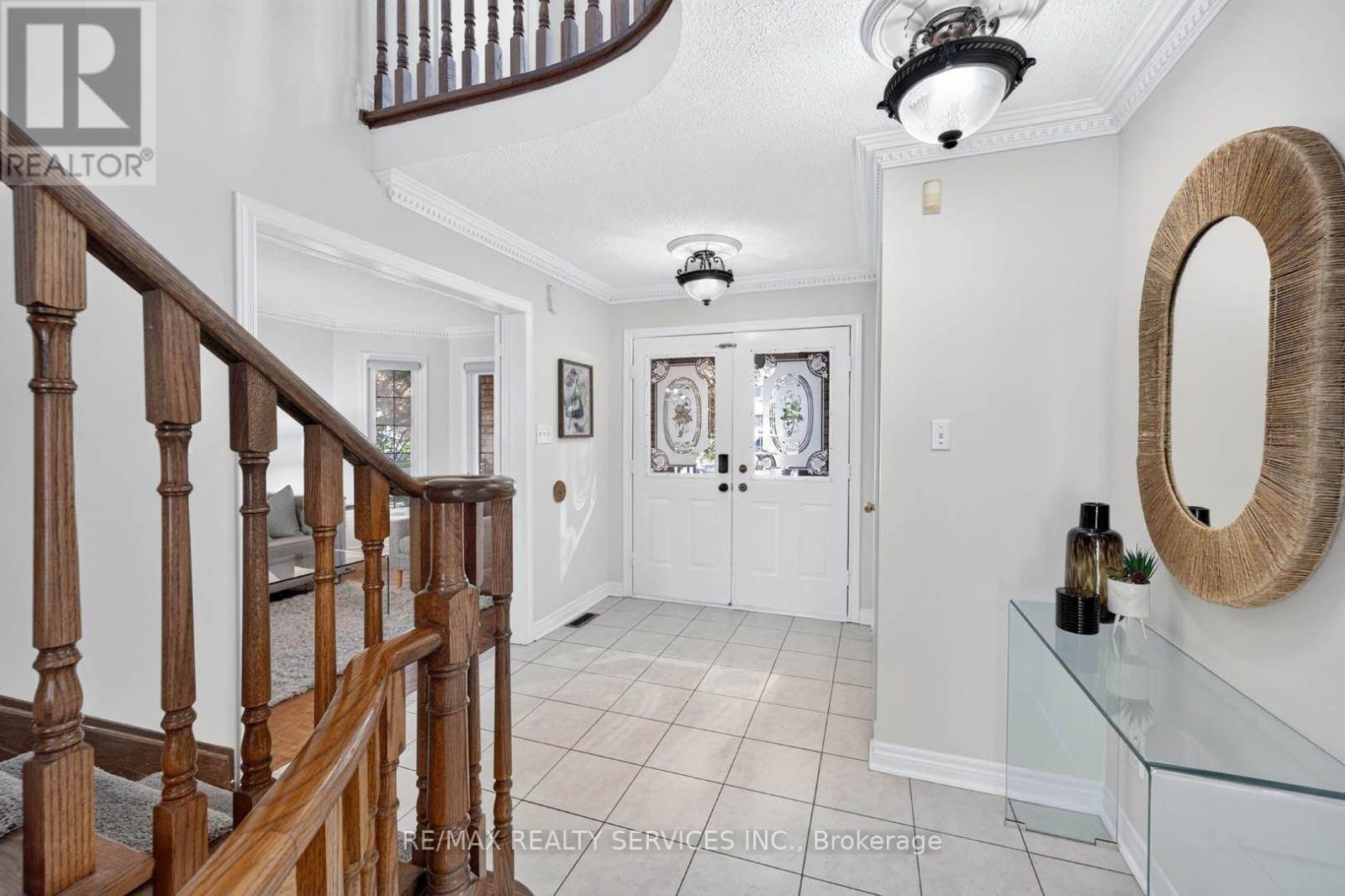 38 DEERGLEN DRIVE - 5