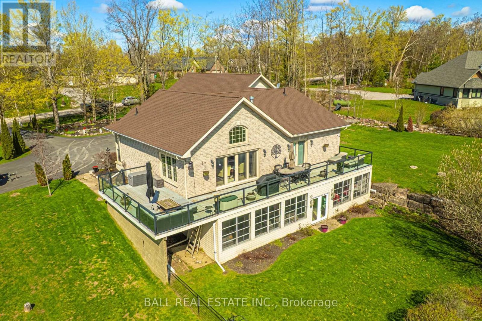 2172 KATCHEWANOOKA COURT - 2