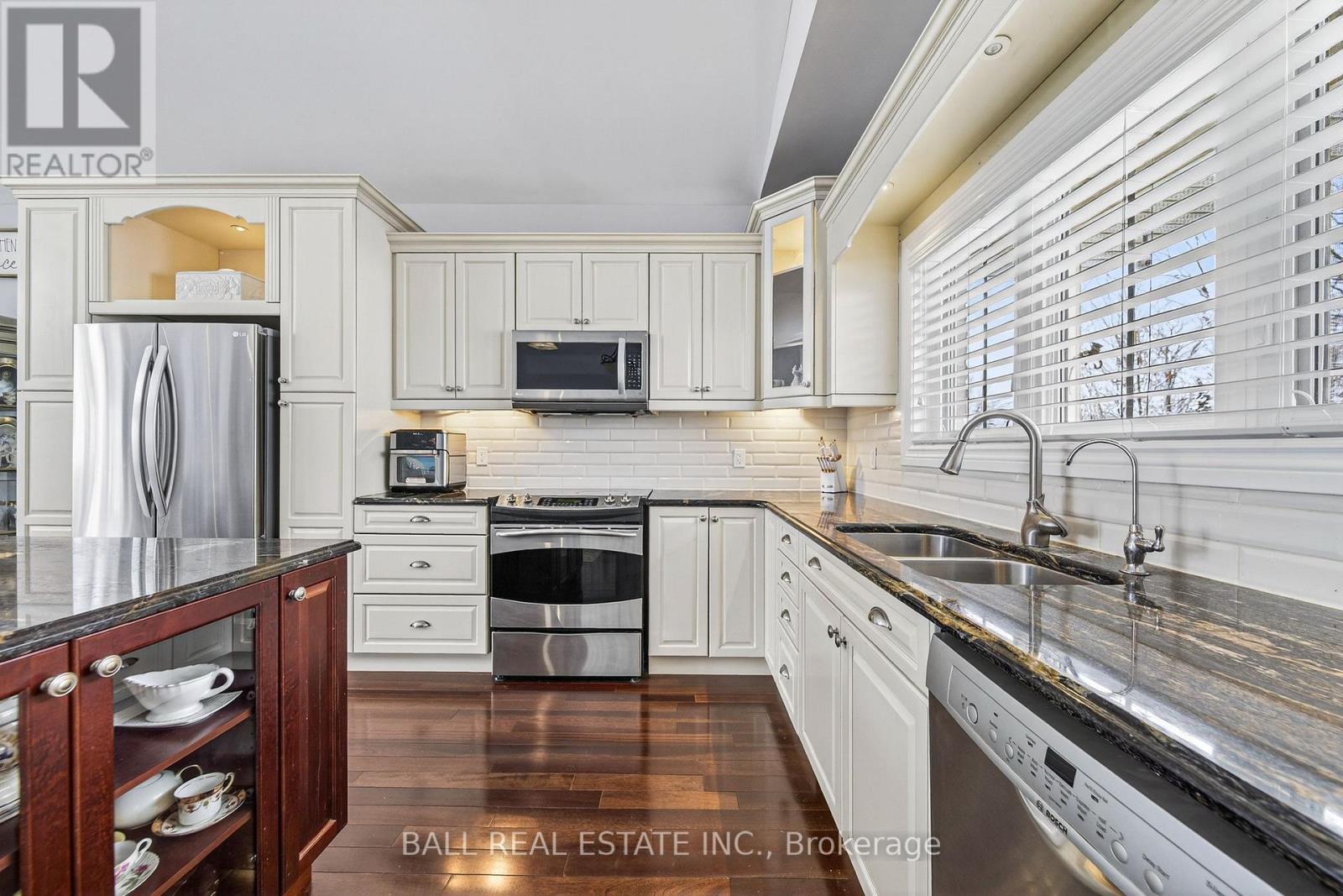 2172 KATCHEWANOOKA COURT - 9