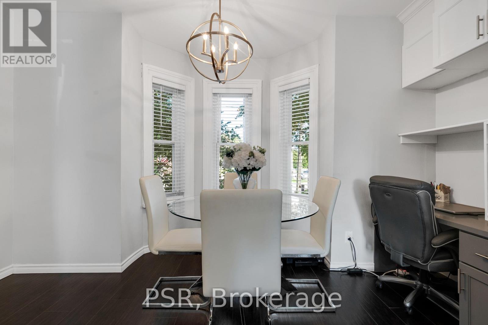 505 MAIN STREET E - 21
