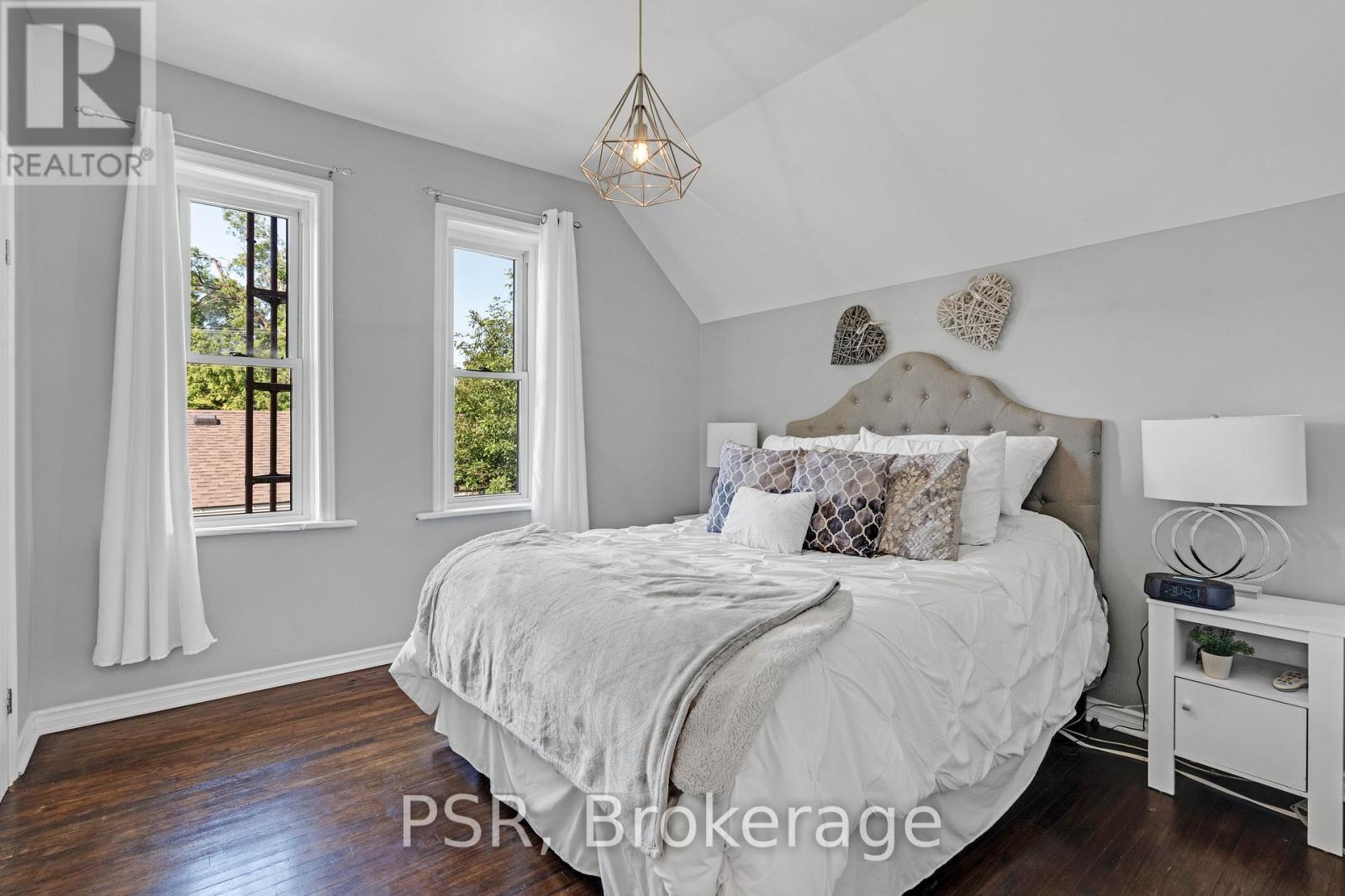 505 MAIN STREET E - 24