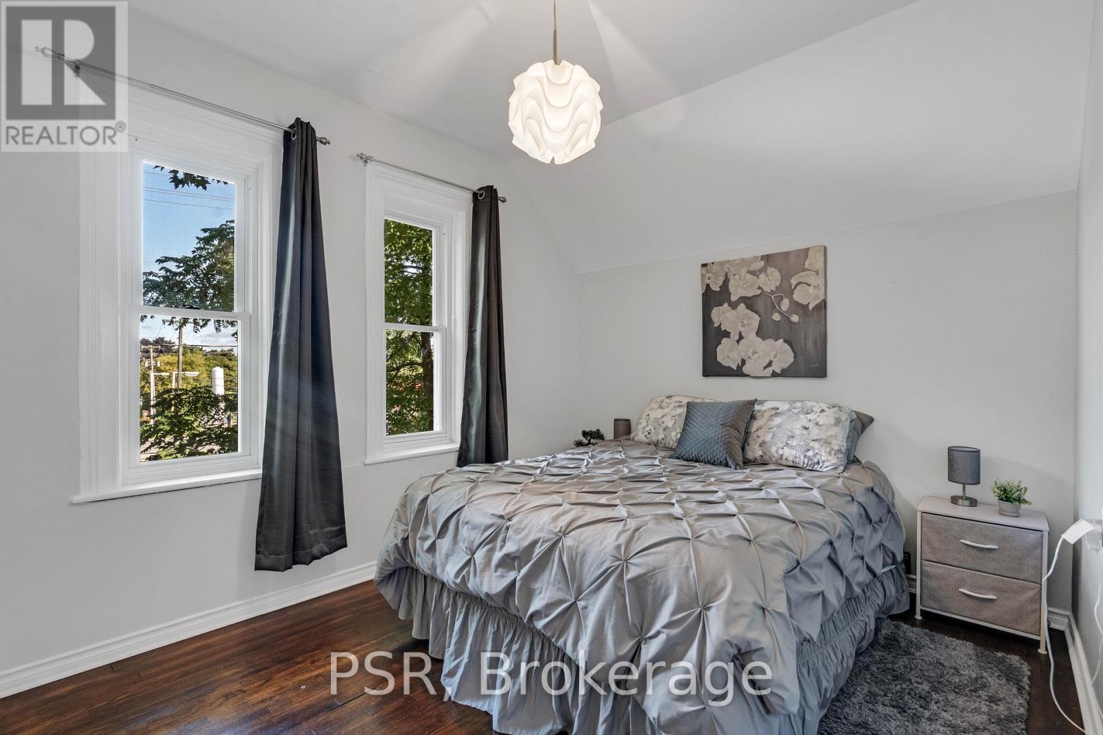 505 MAIN STREET E - 25