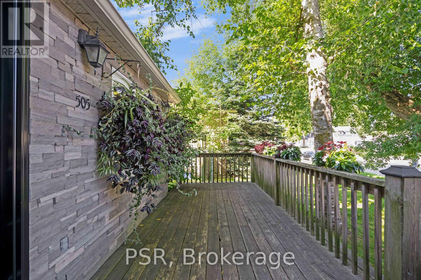505 MAIN STREET E - 7