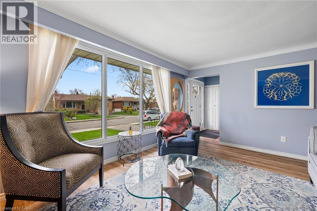 42 ATWATER Crescent - 18