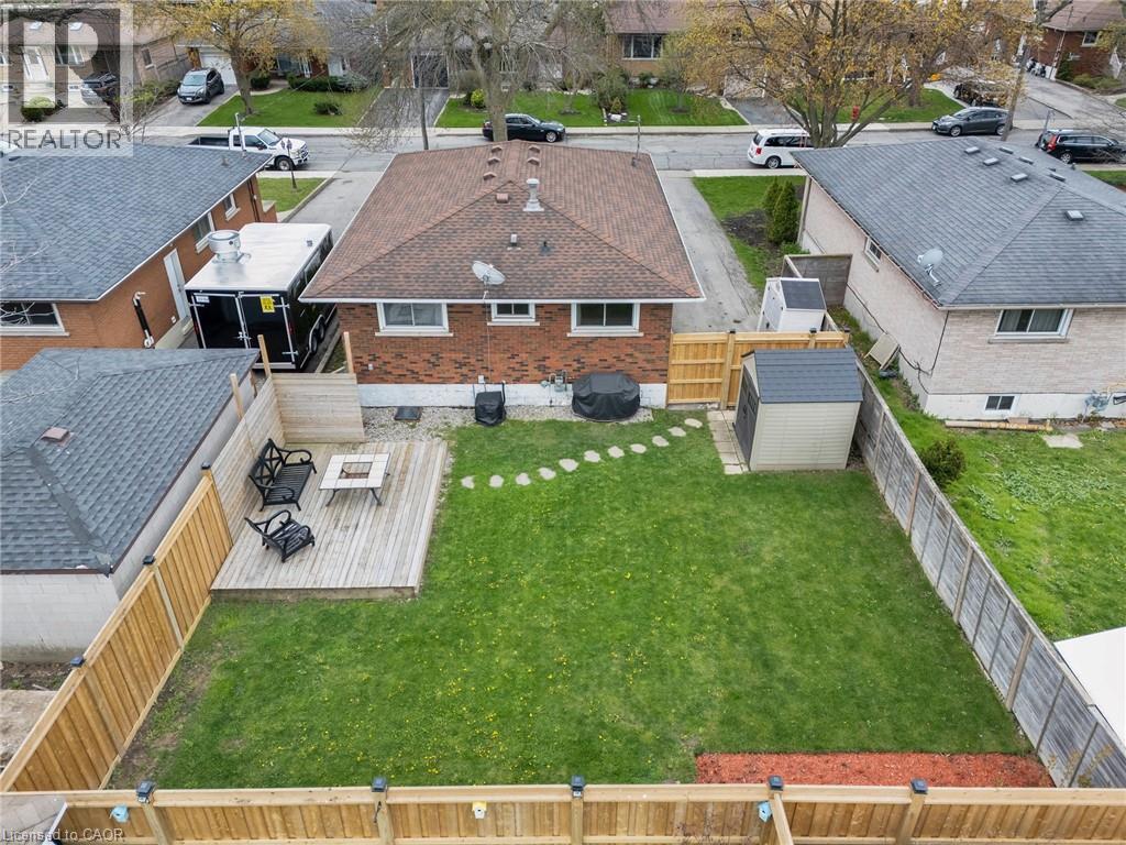 42 ATWATER Crescent - 44