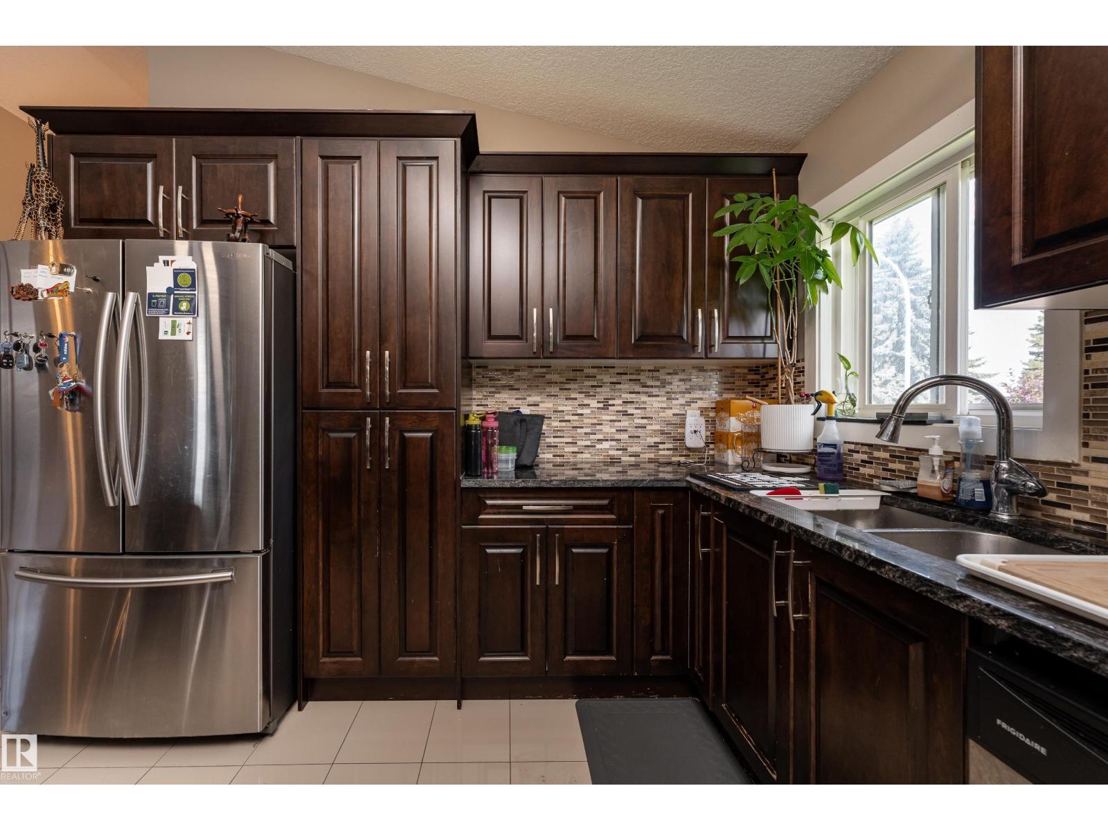 12847 86 ST NW - 10