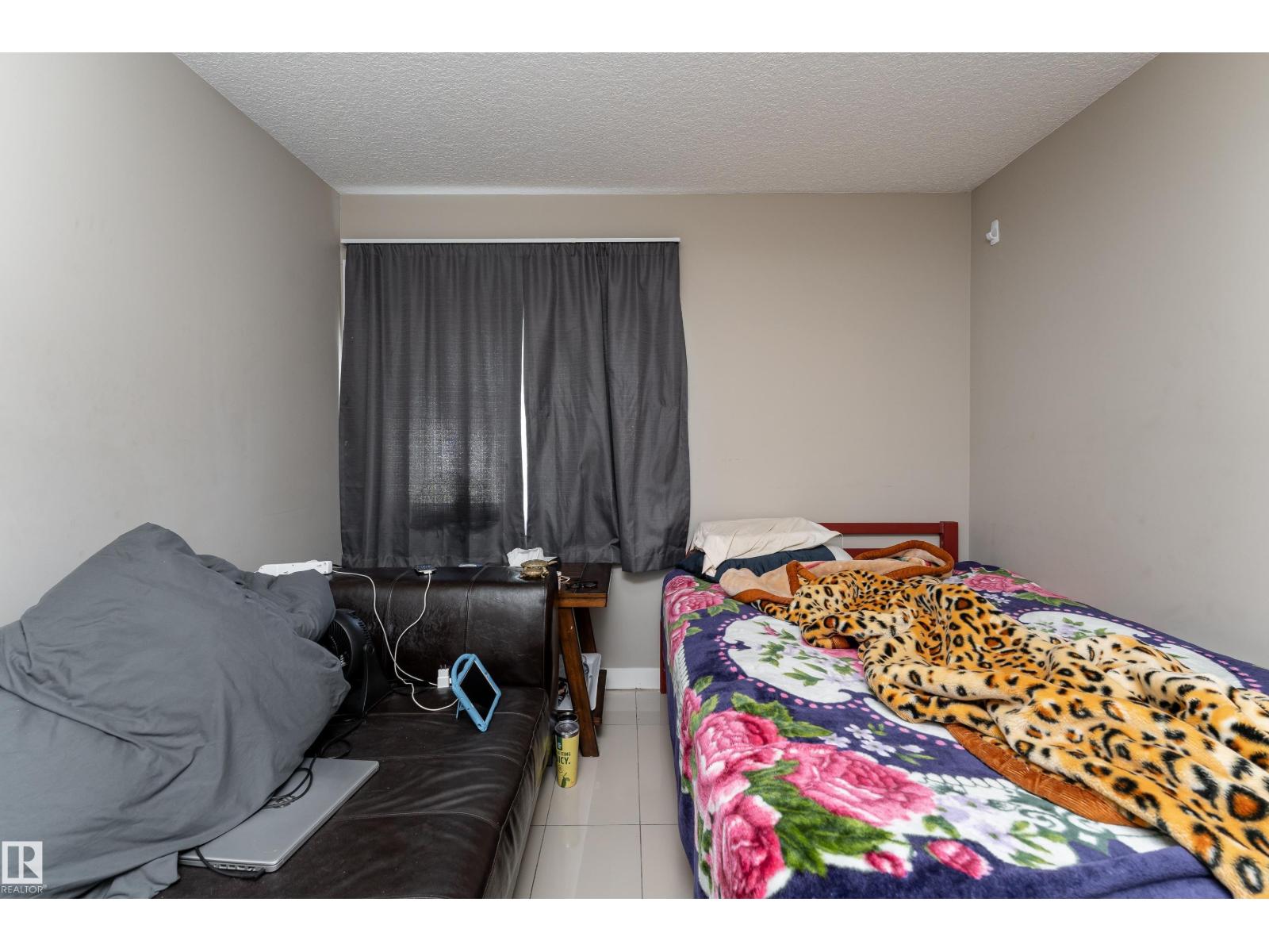 12847 86 ST NW - 17