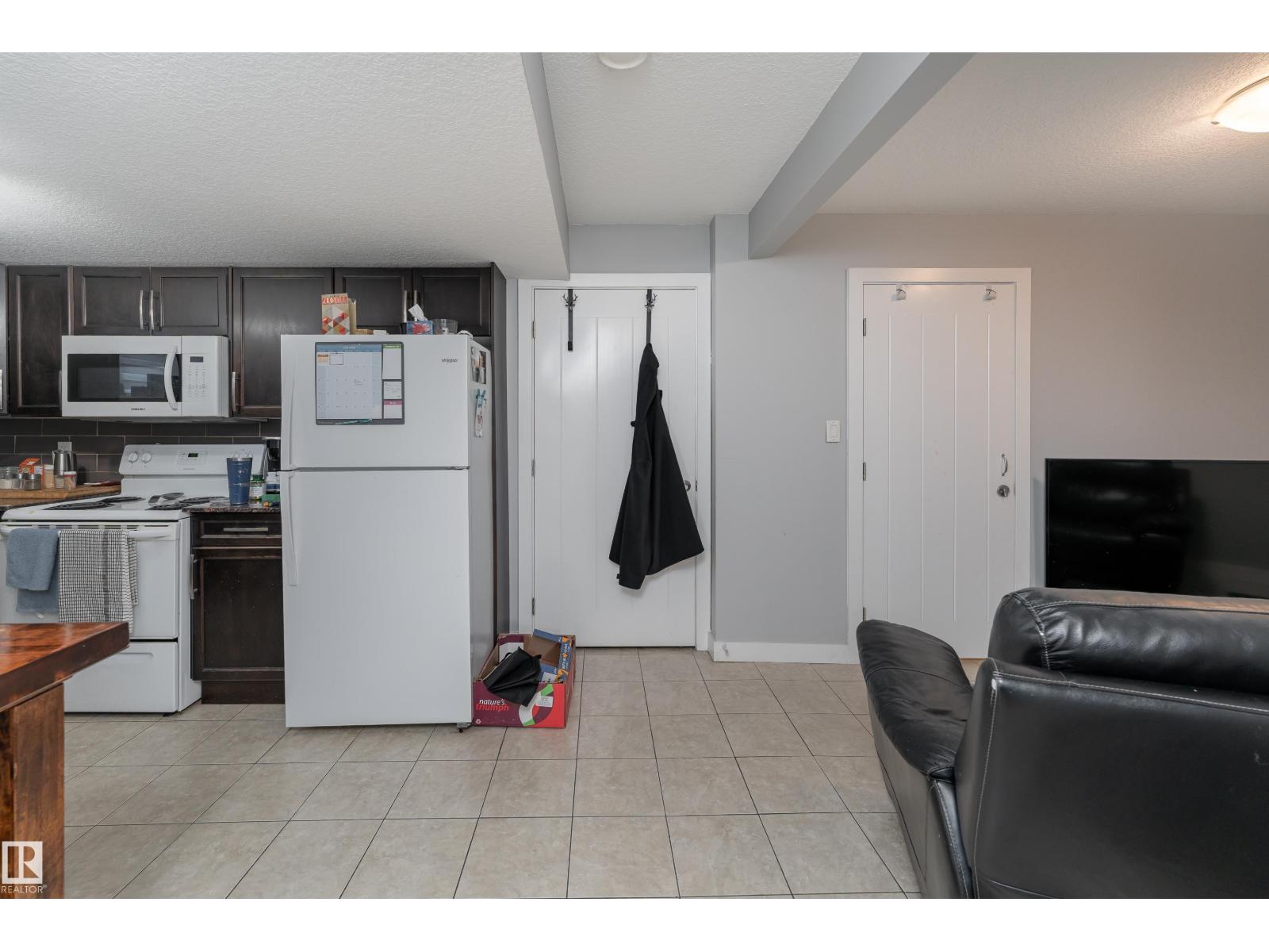 12847 86 ST NW - 21
